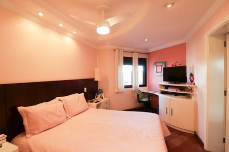 Apartamento à venda com 150m², 3 quartos e 3 vagasSuíte 1