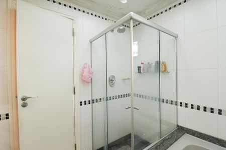 Apartamento à venda com 150m², 3 quartos e 3 vagasBanheiro da Suíte 1