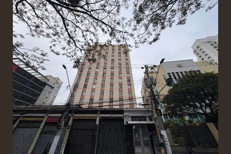 Fachada  de apartamento para alugar com 1 quarto, 27m² em Liberdade, São Paulo