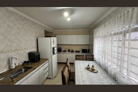 Casa à venda com 3 quartos, 250m² em Jardim Ermida II, Jundiaí