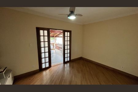Casa à venda com 3 quartos, 250m² em Jardim Ermida II, Jundiaí