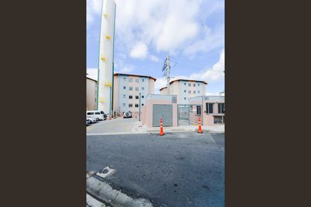 Fachada do condomínio  de apartamento para alugar com 2 quartos, 50m² em Jardim Sao Domingos, Guarulhos