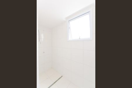 Banheiro de apartamento para alugar com 2 quartos, 50m² em Jardim Sao Domingos, Guarulhos