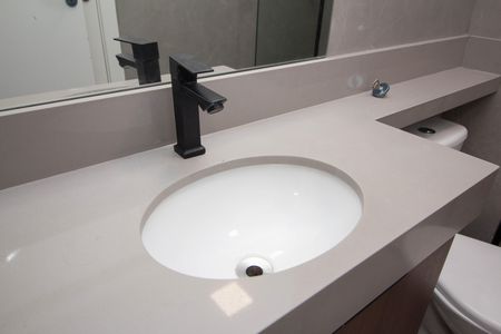 Banheiro de apartamento para alugar com 2 quartos, 39m² em Vila Pirituba, São Paulo