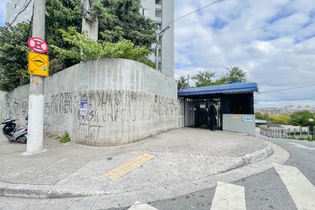 Casa de condomínio à venda com 57m², 2 quartos e 1 vaga Casa de condomínio à venda com 57m², 2 quartos e 1 vagaFachada