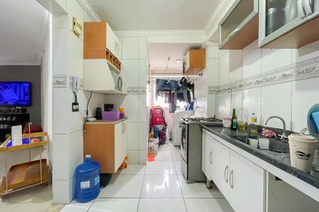 Cozinha de casa de condomínio à venda com 2 quartos, 57m² em Padroeira, Osasco