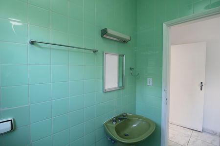 Banheiro de casa para alugar com 1 quarto, 40m² em São Lucas, São Paulo