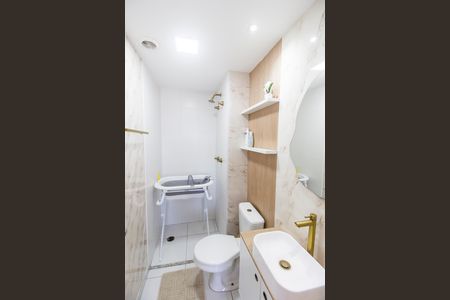 Apartamento à venda com 66m², 2 quartos e 1 vaga Apartamento à venda com 66m², 2 quartos e 1 vagaBanheiro 2