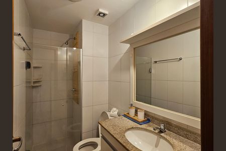 Banheiro de apartamento para alugar com 1 quarto, 51m² em Rio Vermelho, Salvador