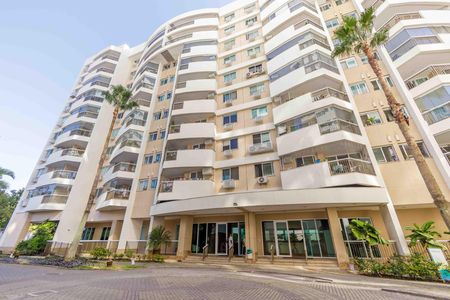 Fachada de apartamento à venda com 2 quartos, 68m² em Barra da Tijuca, Rio de Janeiro