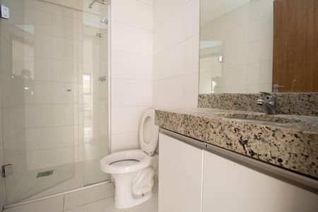 Banheiro  de kitnet/studio para alugar com 1 quarto, 32m² em Sqnw, Brasília