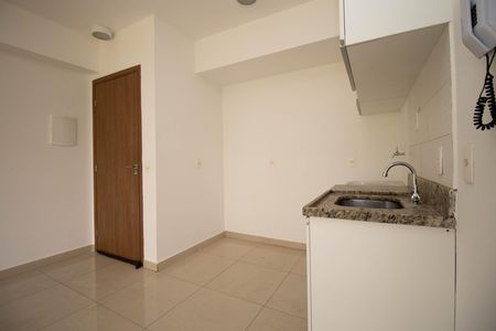 Cozinha e Área de Serviço de kitnet/studio para alugar com 1 quarto, 32m² em Sqnw, Brasília