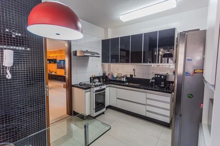Apartamento para alugar com 130m², 4 quartos e 3 vagas