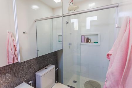 Banheiro da Suíte de apartamento para alugar com 4 quartos, 130m² em Serra, Belo Horizonte