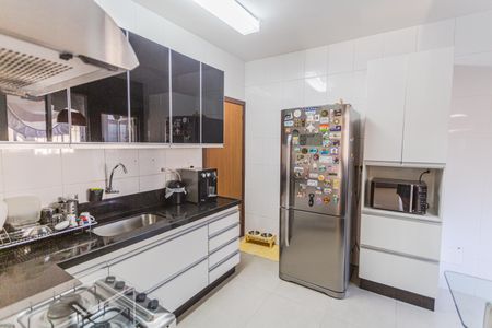 Apartamento para alugar com 130m², 4 quartos e 3 vagas