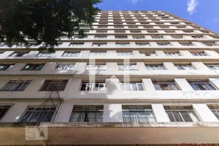 Apartamento para alugar com 55m², 2 quartos e sem vagaFachada