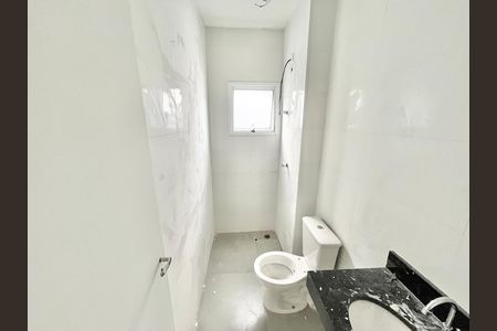 Banheiro social de apartamento à venda com 1 quarto, 32m² em Jardim Primavera, São Paulo