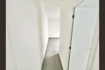 Corredor de apartamento à venda com 1 quarto, 32m² em Jardim Primavera, São Paulo
