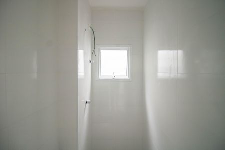 Apartamento à venda com 41m², 2 quartos e sem vaga Apartamento à venda com 41m², 2 quartos e sem vagaBANHEIRO
