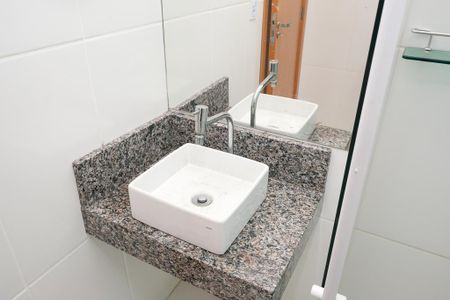 Apartamento para alugar com 42m², 2 quartos e sem vaga Apartamento para alugar com 42m², 2 quartos e sem vagaBanheiro