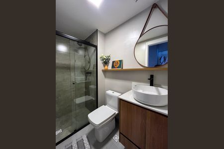 Apartamento à venda com 74m², 2 quartos e 1 vaga Apartamento à venda com 74m², 2 quartos e 1 vagaBanheiro