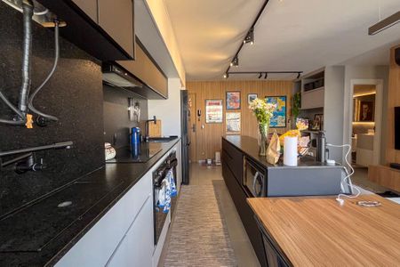 Apartamento à venda com 74m², 2 quartos e 1 vaga Apartamento à venda com 74m², 2 quartos e 1 vagaCozinha e Área de Serviço