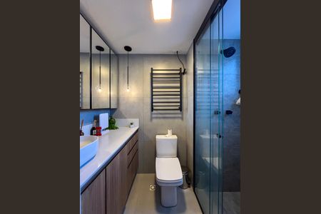 Apartamento à venda com 74m², 2 quartos e 1 vaga Apartamento à venda com 74m², 2 quartos e 1 vagaBanheiro da Suíte