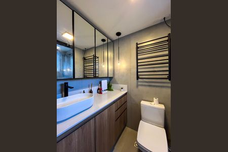 Apartamento à venda com 74m², 2 quartos e 1 vaga Apartamento à venda com 74m², 2 quartos e 1 vagaBanheiro da Suíte