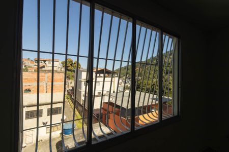 Sala de apartamento para alugar com 2 quartos, 60m² em Colubandê, São Gonçalo