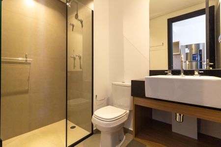 Banheiro de kitnet/studio para alugar com 1 quarto, 25m² em Jardim Paulista, São Paulo