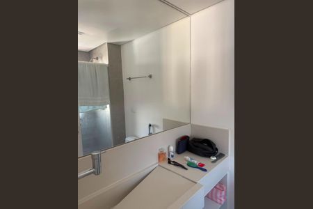 Banheiro de apartamento para alugar com 1 quarto, 46m² em Vila Mariana, São Paulo