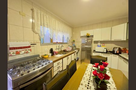 Cozinha de casa à venda com 2 quartos, 106m² em Jardim Frizzo, Guarulhos
