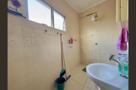 Banheiro 1 de casa à venda com 2 quartos, 106m² em Jardim Frizzo, Guarulhos