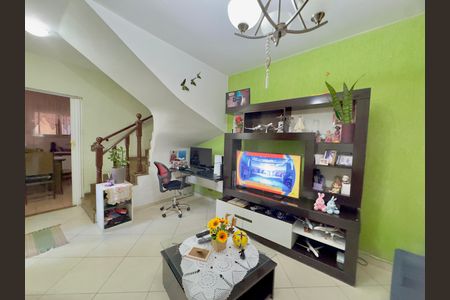 Sala de casa à venda com 2 quartos, 106m² em Jardim Frizzo, Guarulhos