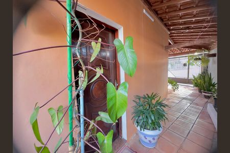 Quintal de casa à venda com 2 quartos, 106m² em Jardim Frizzo, Guarulhos