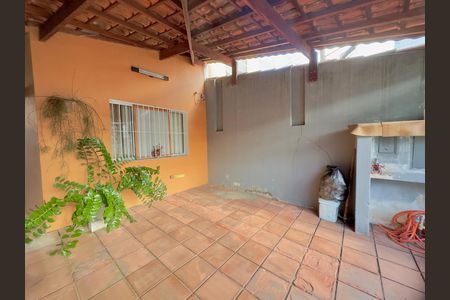 Garagem de casa à venda com 2 quartos, 106m² em Jardim Frizzo, Guarulhos