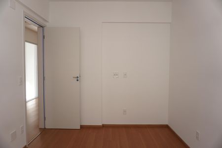 Apartamento para alugar com 81m², 2 quartos e 2 vagasQuarto