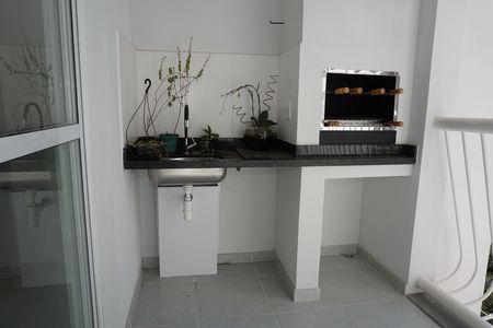 Apartamento para alugar com 81m², 2 quartos e 2 vagasVaranda