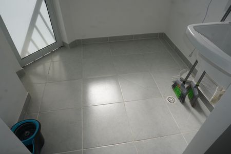 Lavanderia de apartamento para alugar com 2 quartos, 81m² em Jardim Branca Flor, Embu das Artes