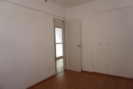 Apartamento para alugar com 81m², 2 quartos e 2 vagasQuarto