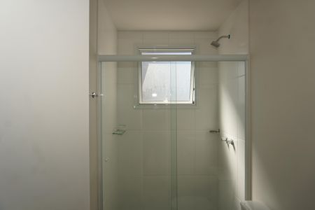 Banheiro da Suíte de apartamento para alugar com 2 quartos, 81m² em Jardim Branca Flor, Embu das Artes