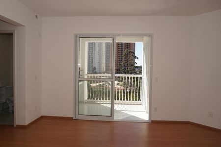 Apartamento para alugar com 81m², 2 quartos e 2 vagasSala