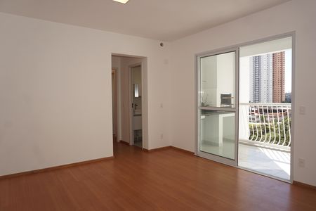 Apartamento para alugar com 2 quartos, 81m² em Jardim Branca Flor, Embu das Artes