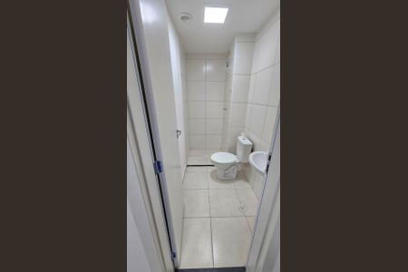 Banheiro de apartamento para alugar com 2 quartos, 39m² em Vila Barreto, São Paulo
