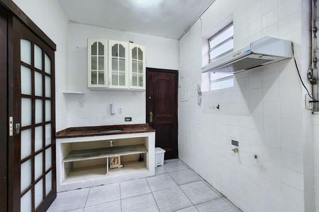 Apartamento para alugar com 74m², 3 quartos e sem vagaCozinha 