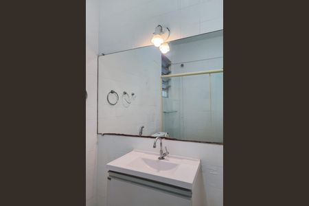 Apartamento para alugar com 74m², 3 quartos e sem vagaBanheiro 