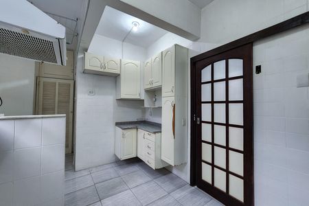 Apartamento para alugar com 74m², 3 quartos e sem vagaCozinha 