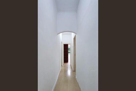 Apartamento para alugar com 74m², 3 quartos e sem vagaCorredor 