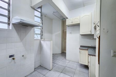 Apartamento para alugar com 74m², 3 quartos e sem vagaCozinha 
