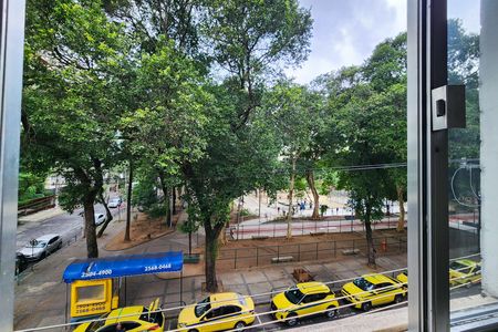 Apartamento para alugar com 74m², 3 quartos e sem vagaVista